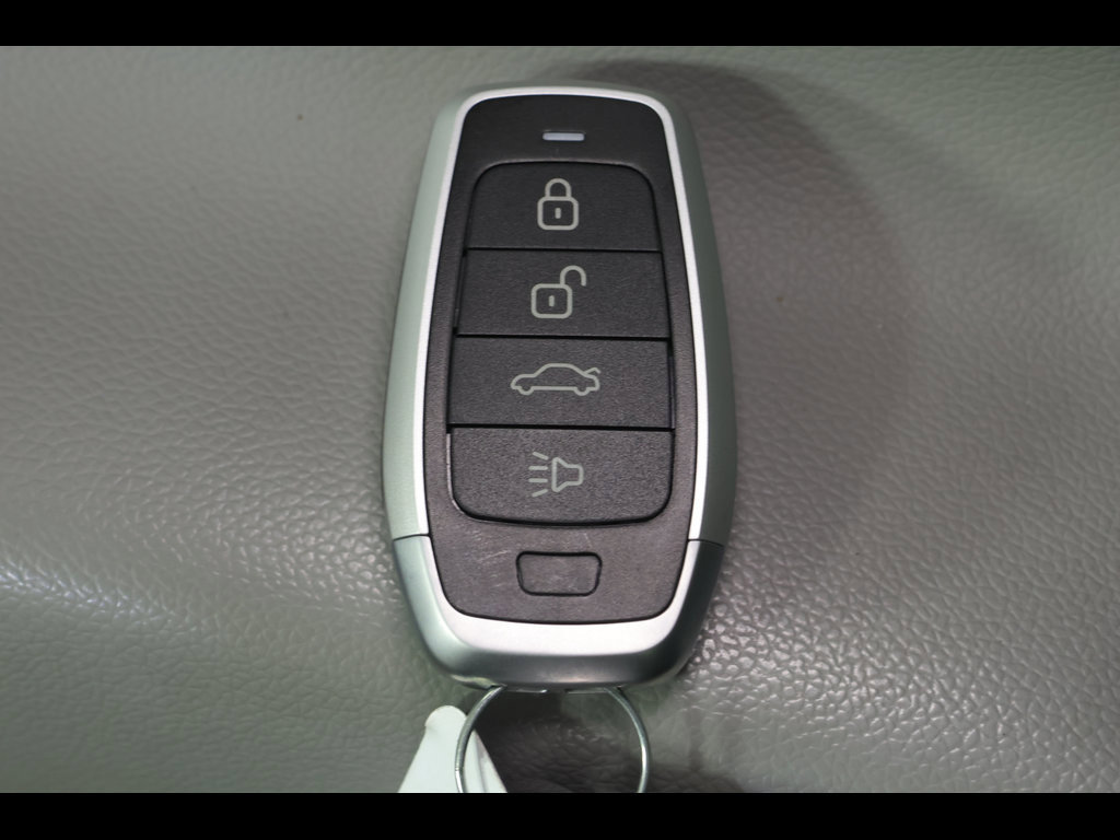 Used 2019 Chevrolet Equinox LT FWD image 22