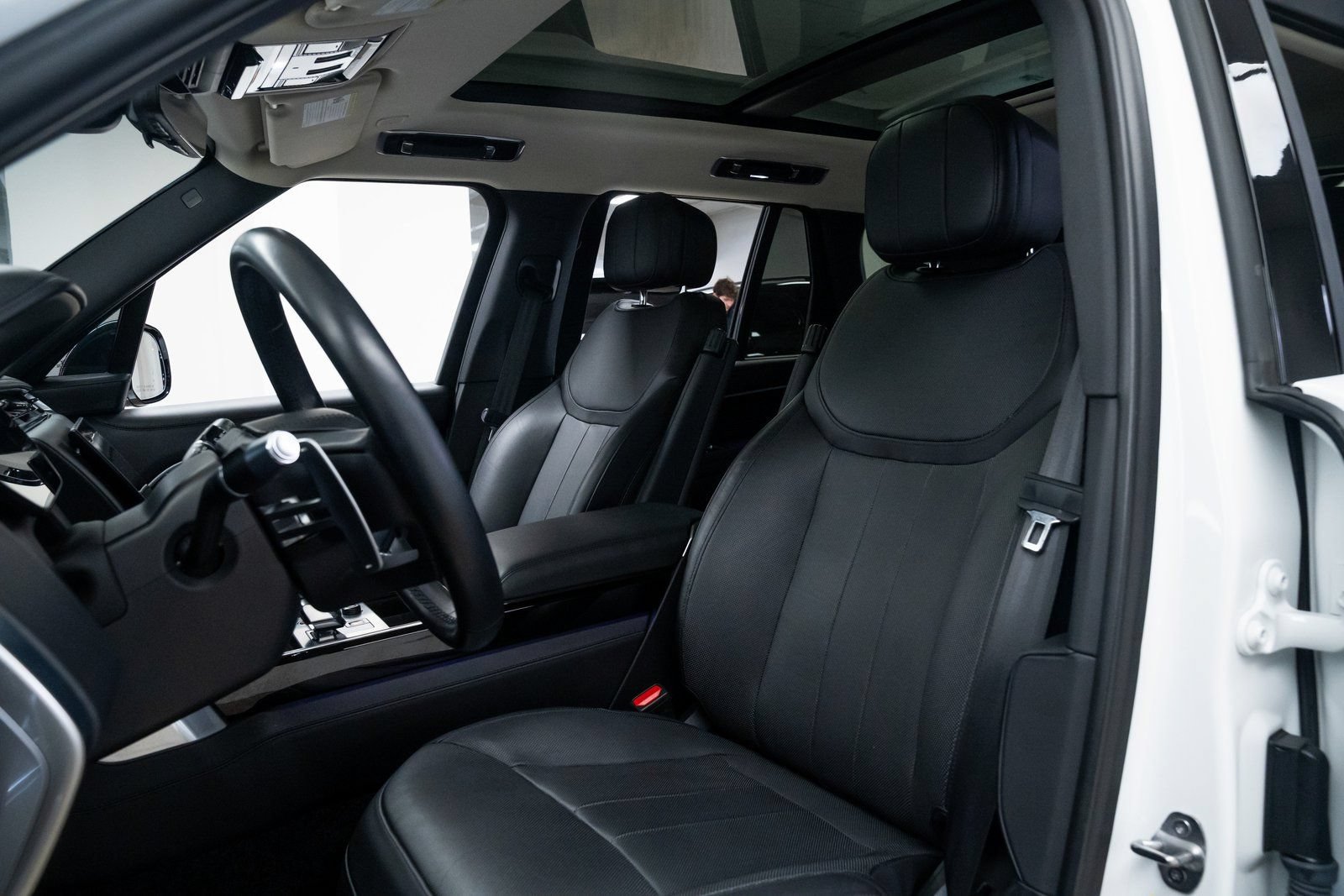 Used 2022 Land Rover Range Rover SE AWD/4WD image 18