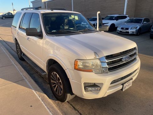 Certified 2017 Ford Expedition XLT w/ Equipment Group 201A image 16