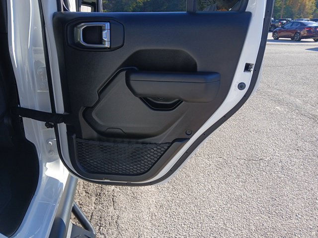 Used 2025 Jeep Gladiator Sport AWD/4WD image 24