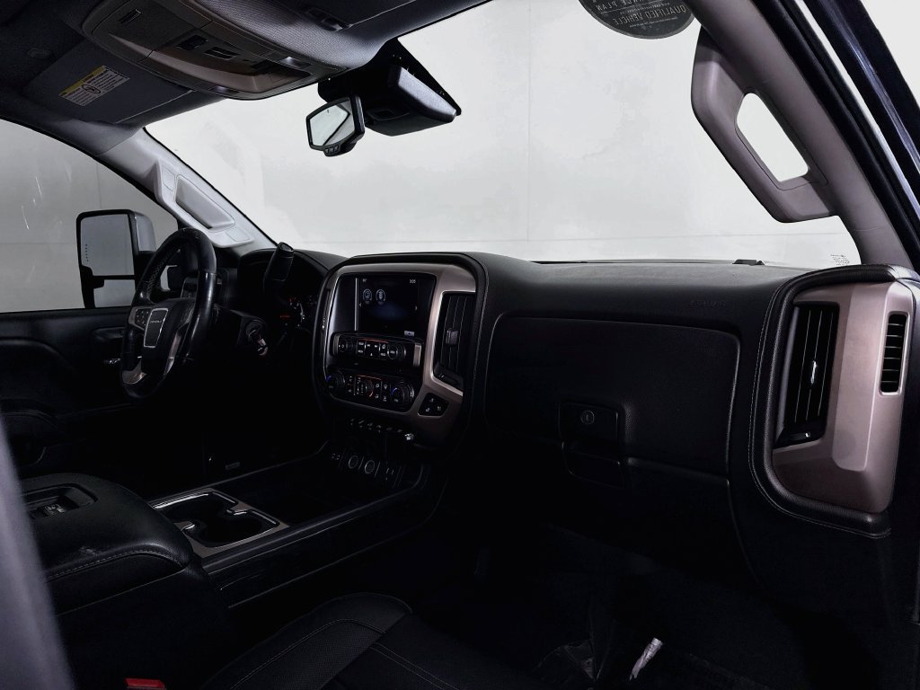 Used 2016 GMC Sierra 2500 Denali w/ Duramax Plus Package AWD/4WD image 34