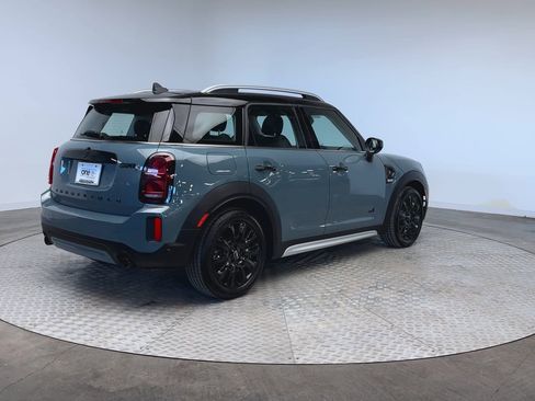 Used 2024 MINI Cooper Countryman S w/ Premium Package image 8