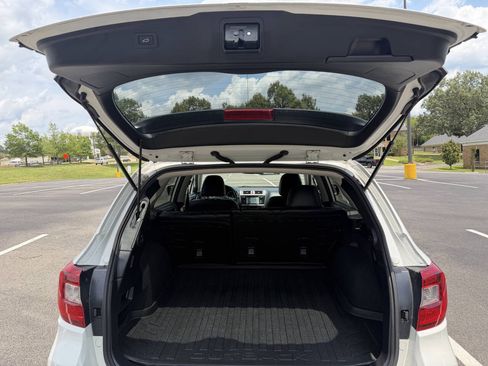 Used 2016 Subaru Outback 2.5i Limited AWD/4WD image 18
