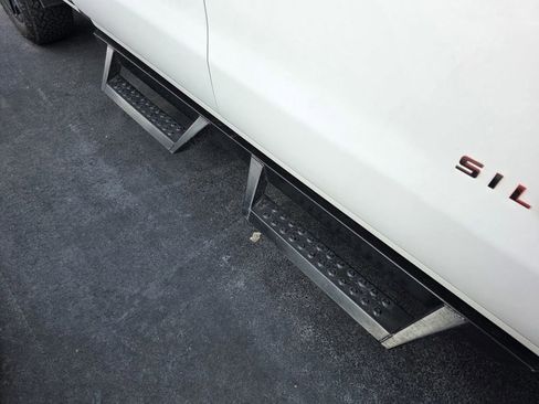 Used 2017 Chevrolet Silverado 1500 W/T w/ Trailering Package image 5