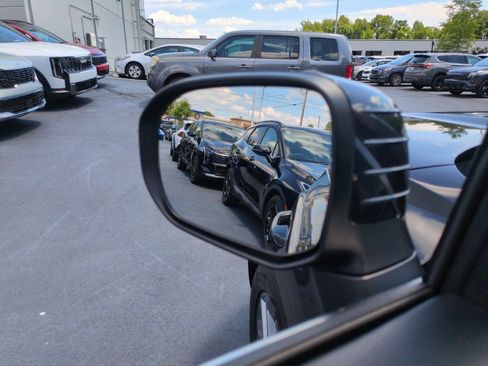Used 2025 Kia Telluride LX FWD image 11