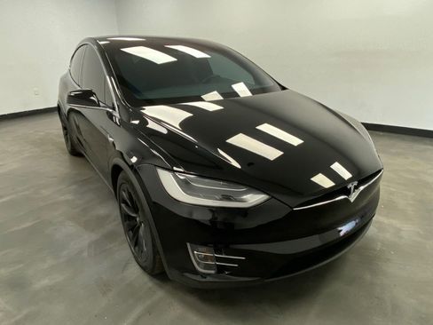 Used 2018 Tesla Model X 75D image 8