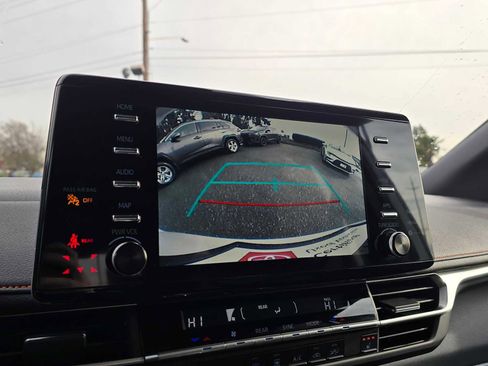 Certified 2024 Toyota Sienna XSE image 33