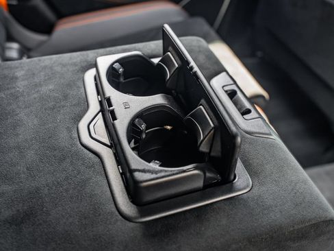 Used 2024 Lamborghini Urus Performante AWD/4WD image 47