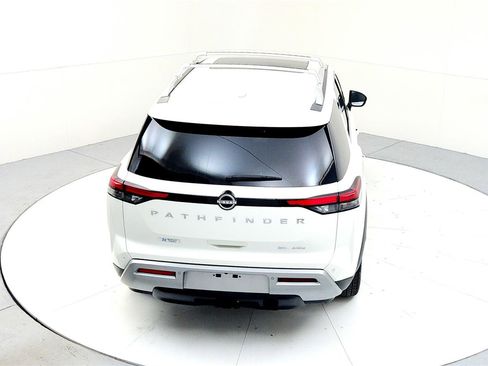 Used 2023 Nissan Pathfinder SL w/ SL Premium Package image 17