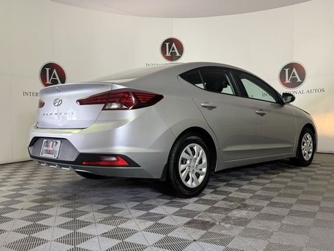 Used 2020 Hyundai Elantra SE w/ Cargo Package (C1) image 8