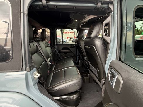 Used 2024 Jeep Wrangler Unlimited Sahara w/ Safety Group AWD/4WD image 16