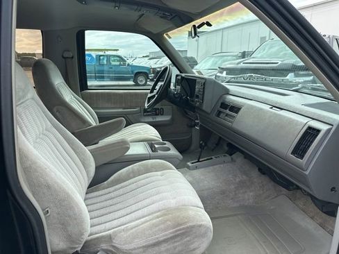 Used 1993 GMC Yukon 4WD 2-Door image 5