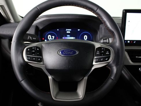 Used 2025 Ford Explorer Active image 23