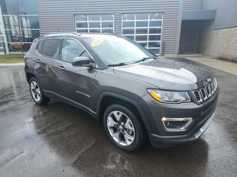 Used 2019 Jeep Compass Limited image 3