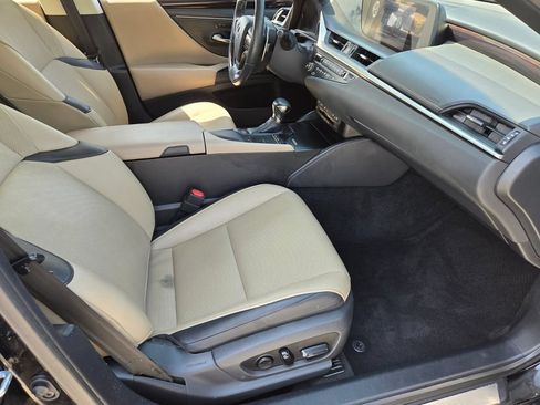 Used 2020 Lexus ES 350 w/ Premium Package FWD image 22