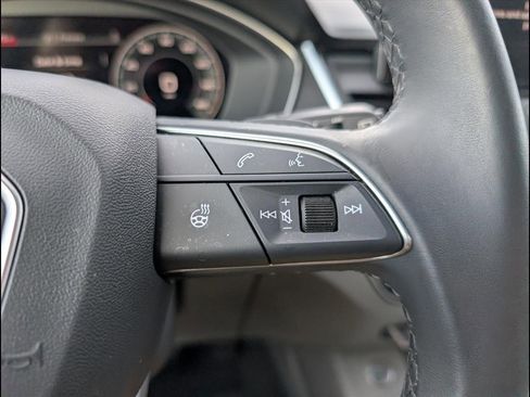 Certified 2025 Audi Q5 2.0T Premium w/ Convenience Plus Package image 13