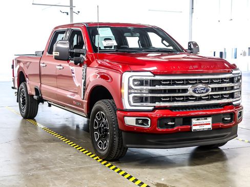 Used 2024 Ford F350 Platinum AWD/4WD image 3