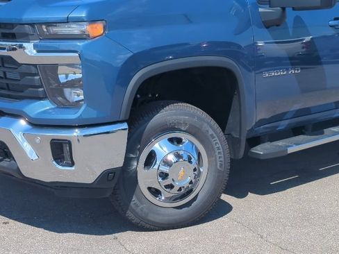 New 2026 Chevrolet Silverado 3500 LT w/ All Star Edition AWD/4WD image 2