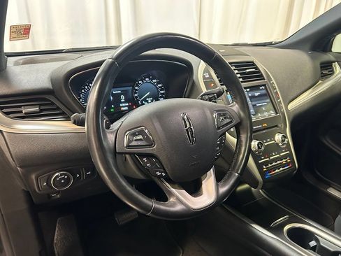 Used 2019 Lincoln MKC Reserve AWD/4WD image 2