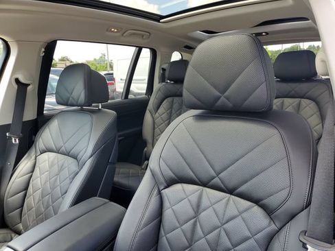 Used 2024 BMW X7 xDrive40i w/ Premium Package AWD/4WD image 18