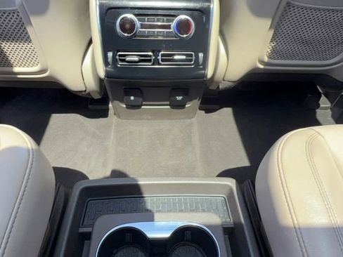 Used 2022 Lincoln Aviator 2WD w/ Premium Package image 35
