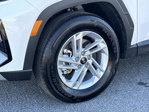 Used 2025 Hyundai Tucson SE image 29