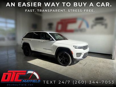 Used 2025 Jeep Grand Cherokee Altitude
