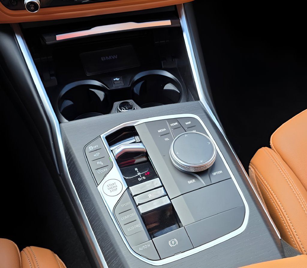 New 2026 BMW 330i Sedan w/ Premium Package RWD image 20