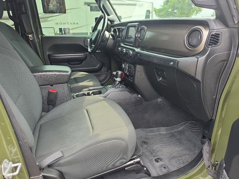 Used 2021 Jeep Wrangler Unlimited Sport AWD/4WD image 16