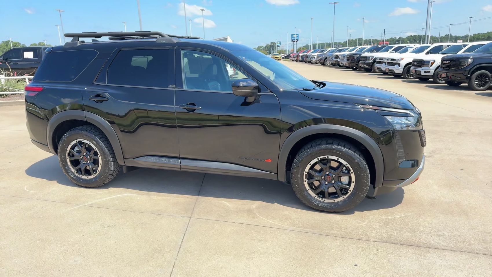 Used 2026 Nissan Pathfinder Rock Creek AWD/4WD image 9