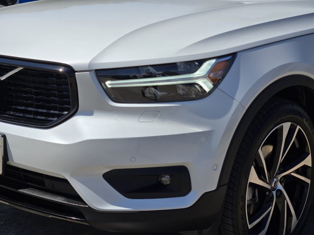 Used 2021 Volvo XC40 T5 R-Design w/ Advanced Package AWD/4WD image 9