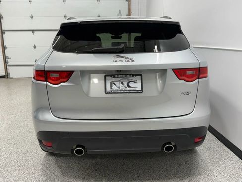 Used 2019 Jaguar F-PACE Premium image 5