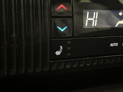 Used 2024 Jeep Wagoneer L Series III w/ Premium Group I image 36