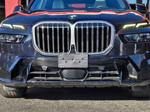 Used 2023 BMW X7 xDrive40i w/ M Sport Package image 11