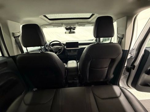 New 2025 Ford Maverick Lariat w/ Black Appearance Package image 30