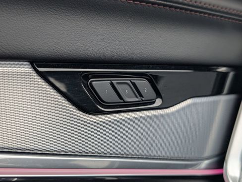 Used 2024 Jeep Wagoneer Launch Edition image 33