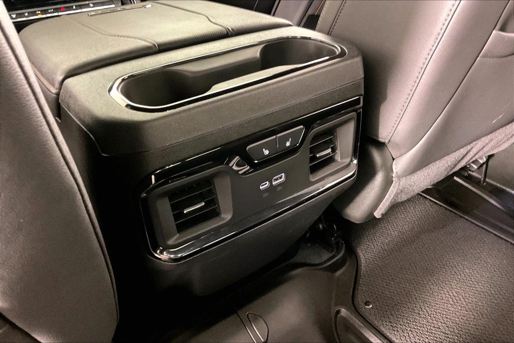 Certified 2025 GMC Sierra 2500 AT4 w/ AT4 Preferred Package AWD/4WD image 9