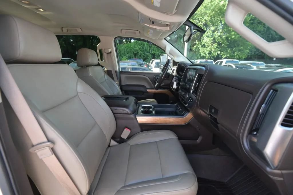 Used 2016 Chevrolet Silverado 3500 LTZ w/ Duramax Plus Package AWD/4WD image 54