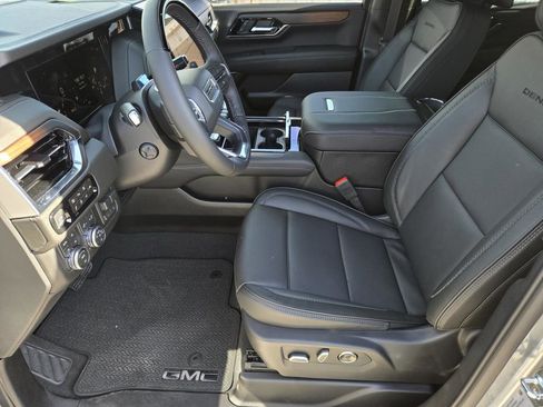 New 2026 GMC Yukon XL Denali w/ Denali Reserve Package image 6