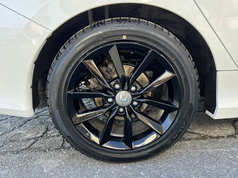 Used 2019 Honda Civic EX-L image 9