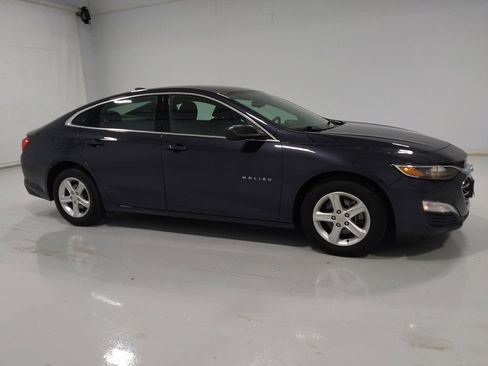 Used 2022 Chevrolet Malibu LS FWD image 11