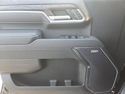 New 2025 GMC Sierra 3500 SLT w/ SLT Premium Package image 32