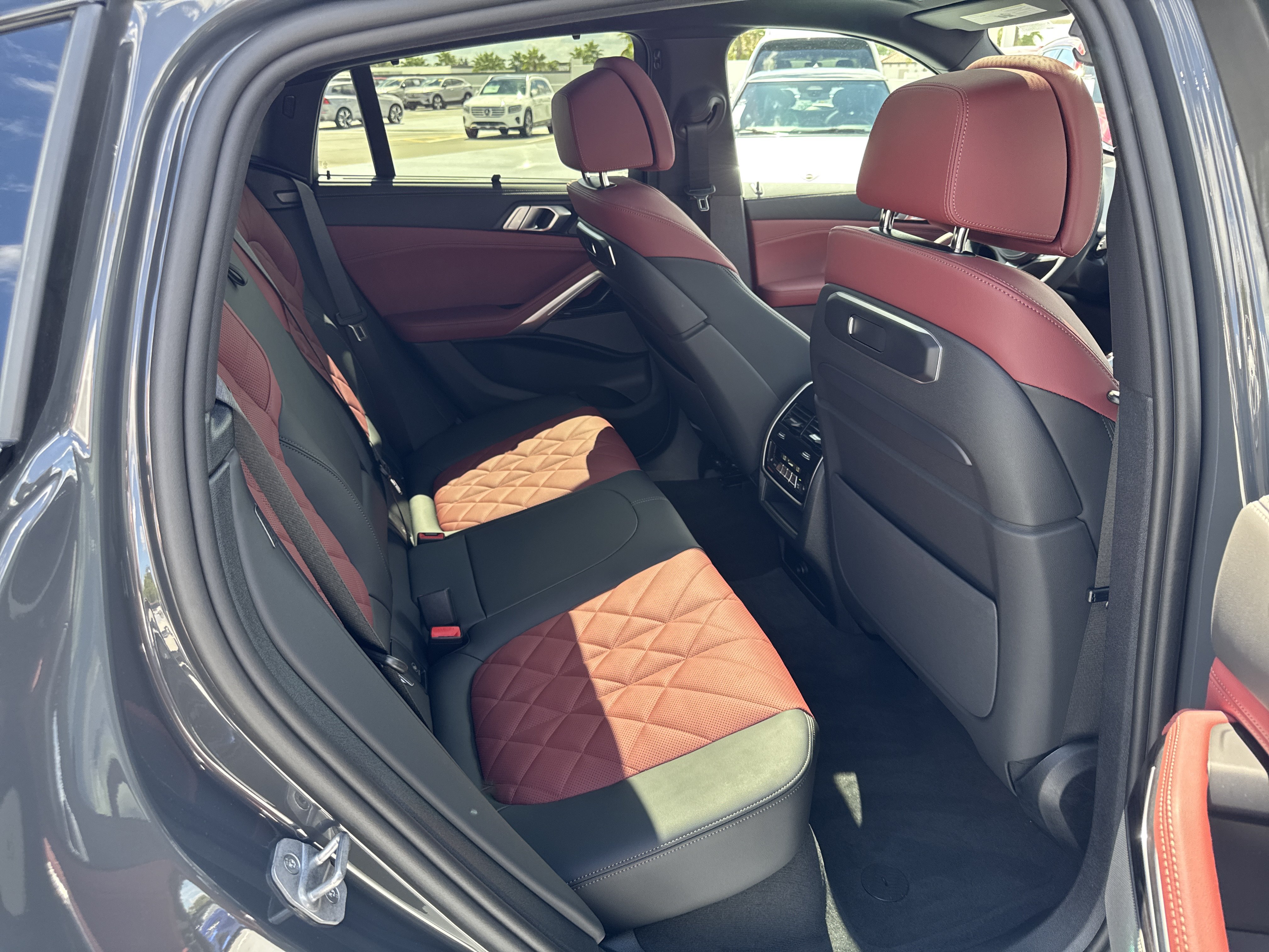 New 2027 BMW X6 xDrive40i w/ Executive Package AWD/4WD image 11