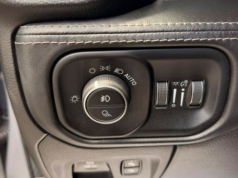 Used 2019 RAM 1500 Limited AWD/4WD image 23