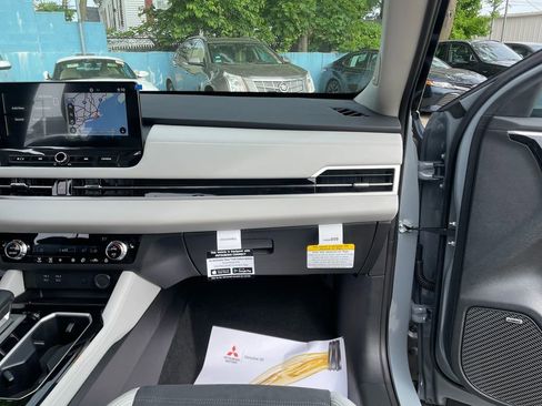 New 2026 Mitsubishi Outlander SE FWD image 28