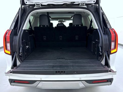 Used 2025 Ford Expedition Max Platinum AWD/4WD image 25
