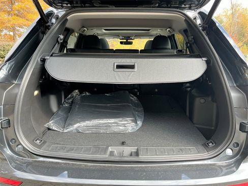 New 2025 Mitsubishi Outlander SE image 28