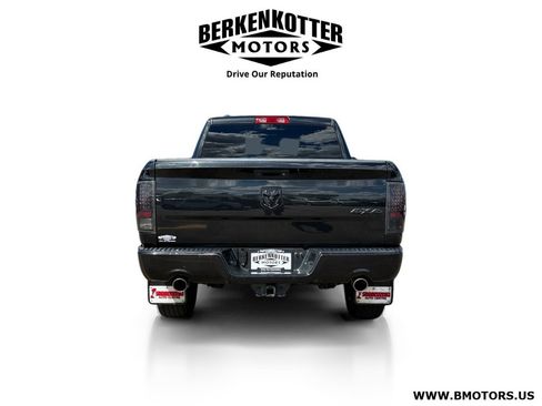 Used 2017 RAM 1500 Express w/ Black Ram 1500 Express Group AWD/4WD image 4