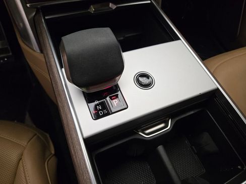 Used 2025 Land Rover Range Rover Autobiography AWD/4WD image 41