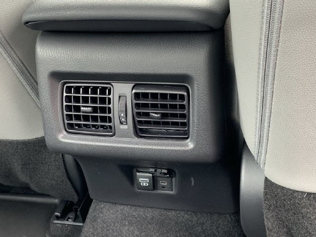 Used 2026 Toyota Camry SE w/ Convenience Package FWD image 35